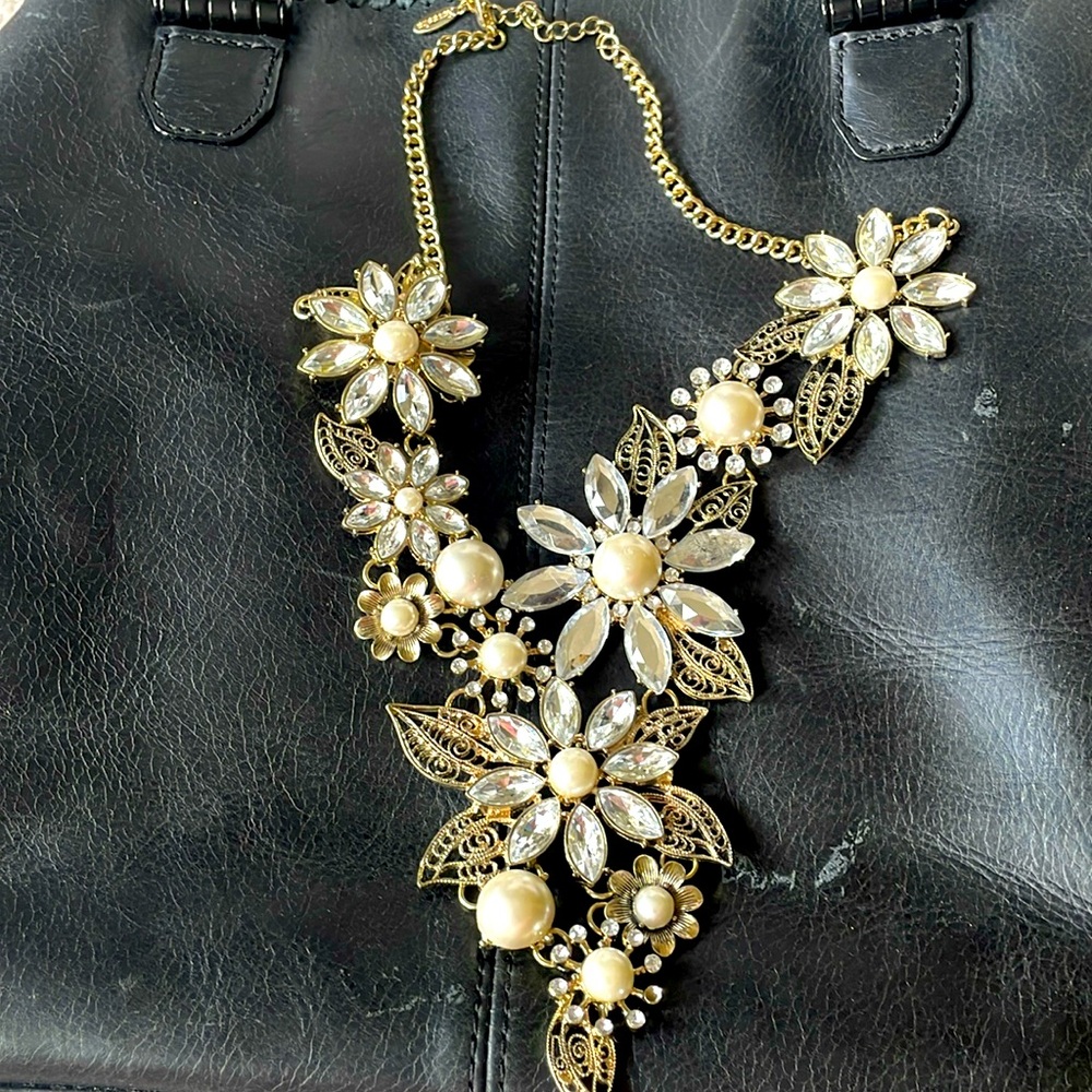 Beautiful flower statement necklace